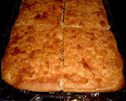 Gef�llter Bienenstich